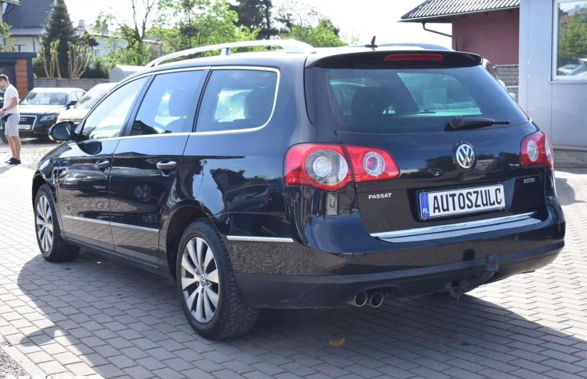Volkswagen Passat cena 19900 przebieg: 301139, rok produkcji 2006 z Tczew małe 742